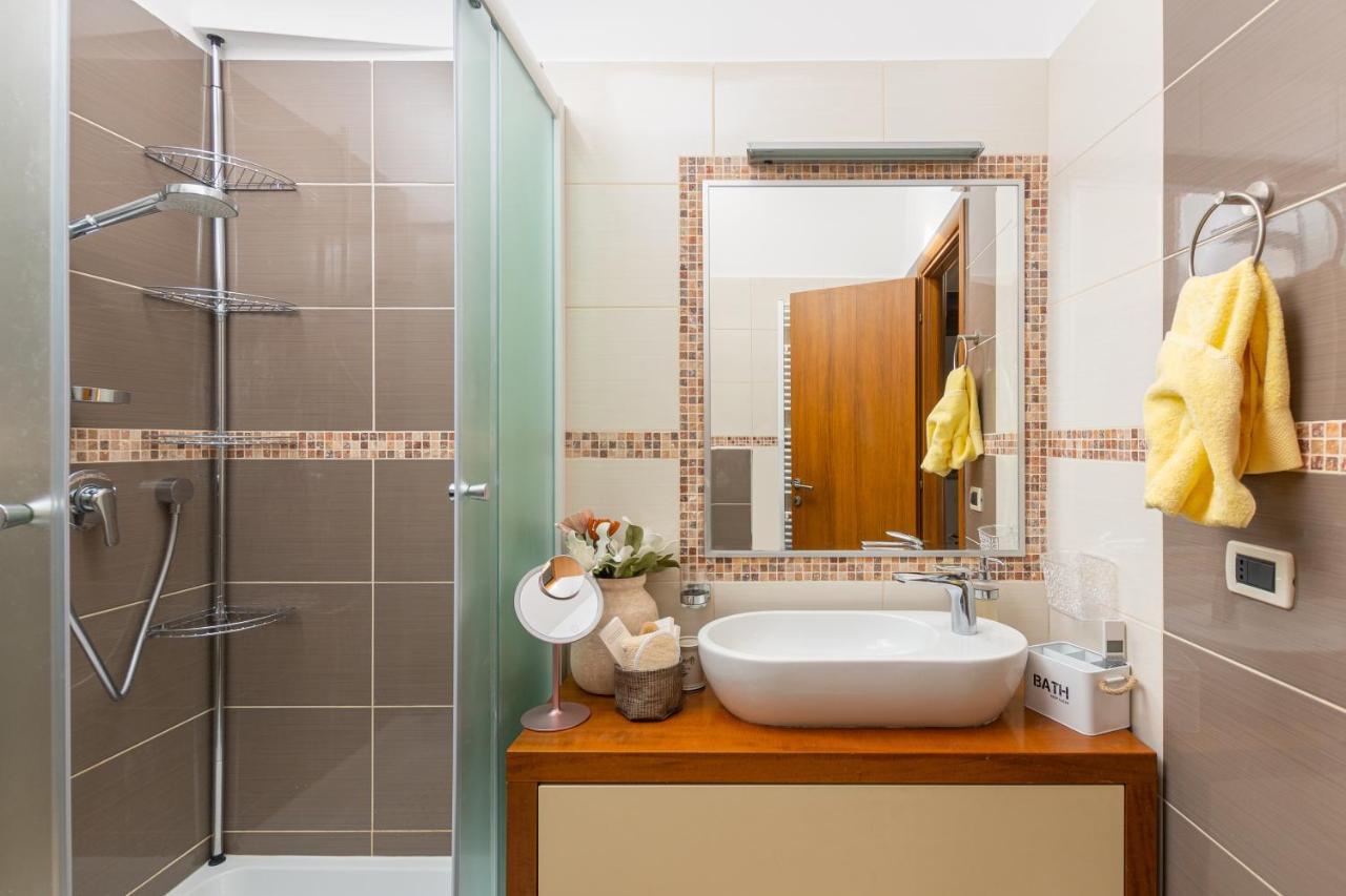 Exclusive Seafront Bacchus Apartment Poreč Kültér fotó