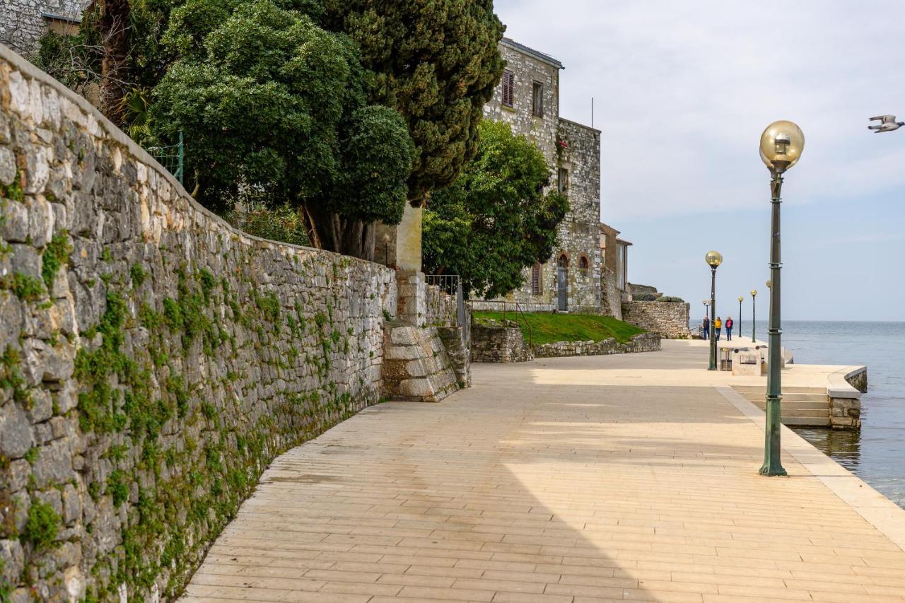 Exclusive Seafront Bacchus Apartment Poreč Kültér fotó